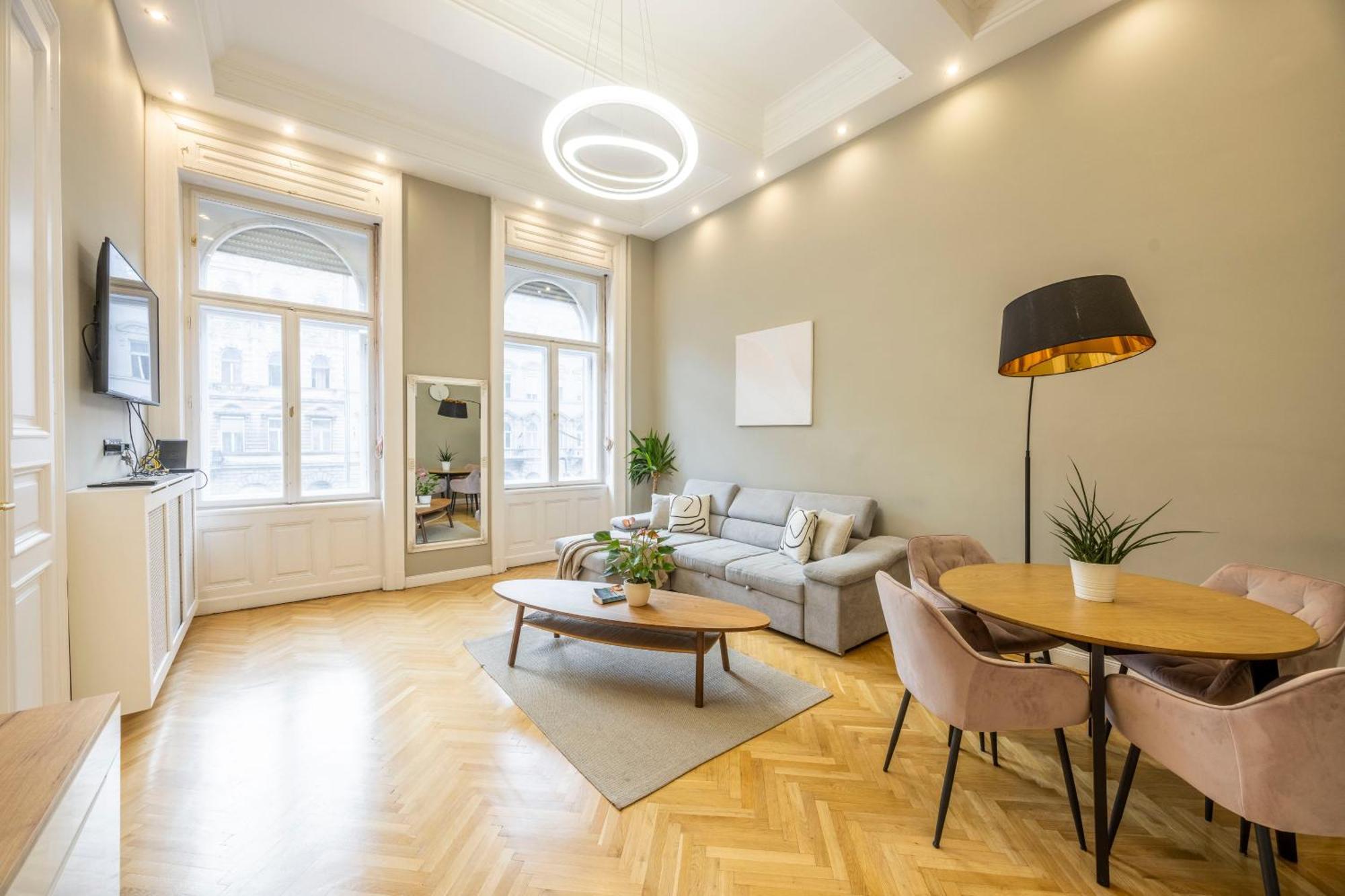 Charming & Cozy Central By Prestige Homes Apartment Budapest