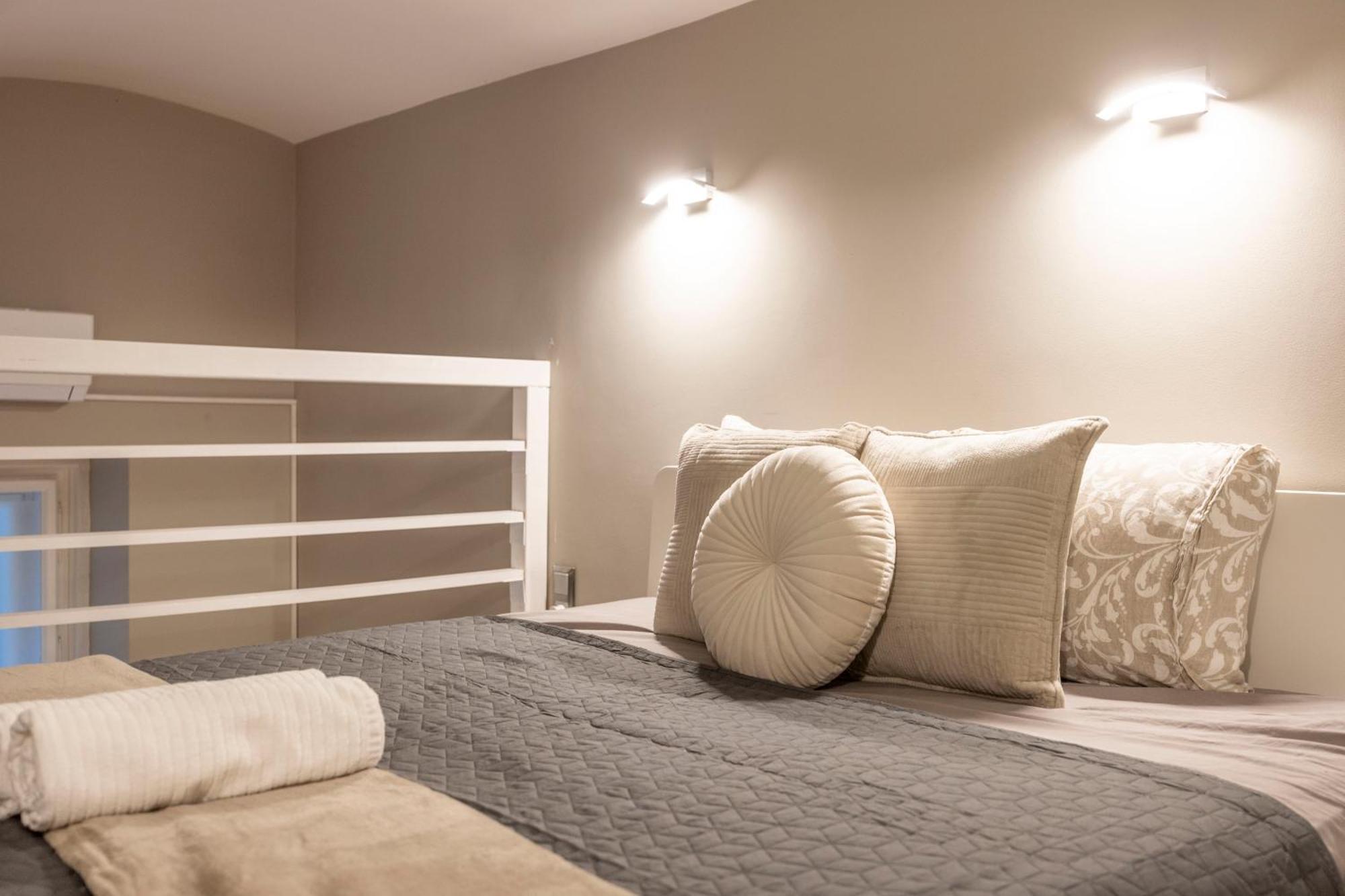 Charming & Cozy Central By Prestige Homes Apartment